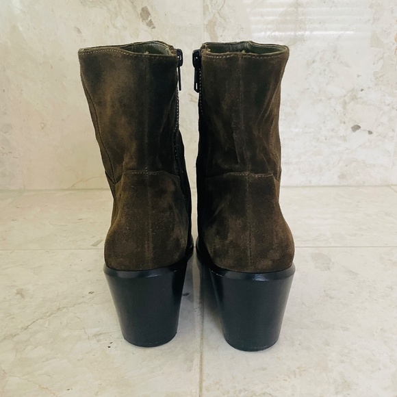 VINCE {11} Booties Mavis Suede Wedge Ankle Boots Olive Green - Picture 6 of 12